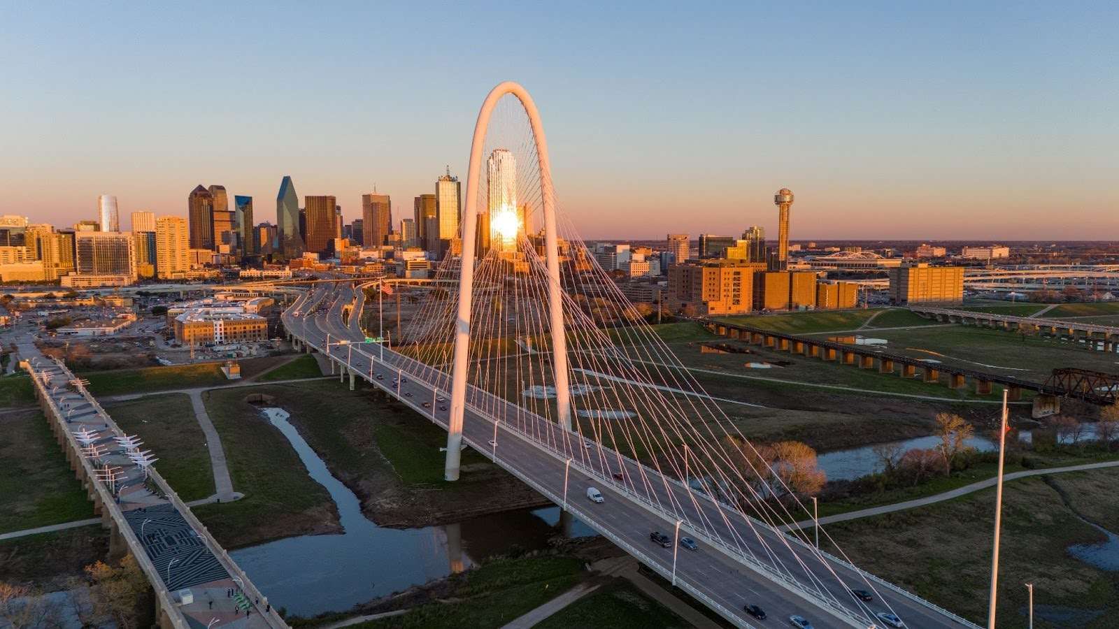 Skyline of Dallas at sunset